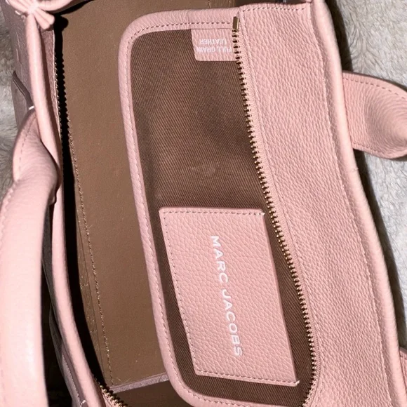 Marc Jacobs The Leather Small Tote Bag - Rose - Picture 4 of 10